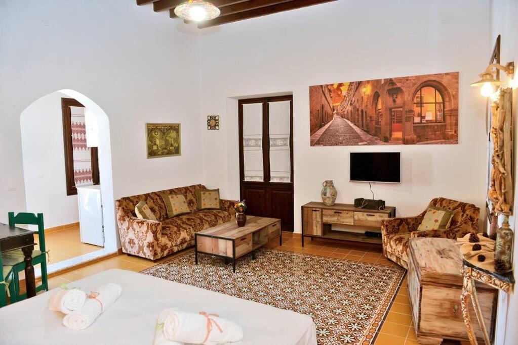 Meandros Suite In Old Town Rhodes City Exterior photo